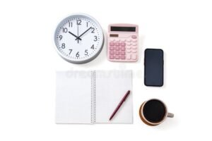 Comment Se Calcule Les Heures Supplémentaires Selon La Législation 24 horloge et calculatrice sur bureau professionnel