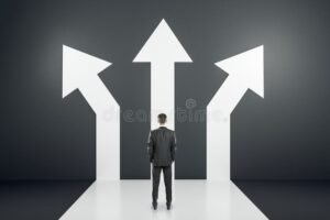 personne reflechissant devant plusieurs panneaux directionnels