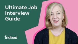 Comment Un CDD Senior Peut-il Faciliter Votre Retour à L'emploi 26 senior souriant en entretien dembauche dynamique